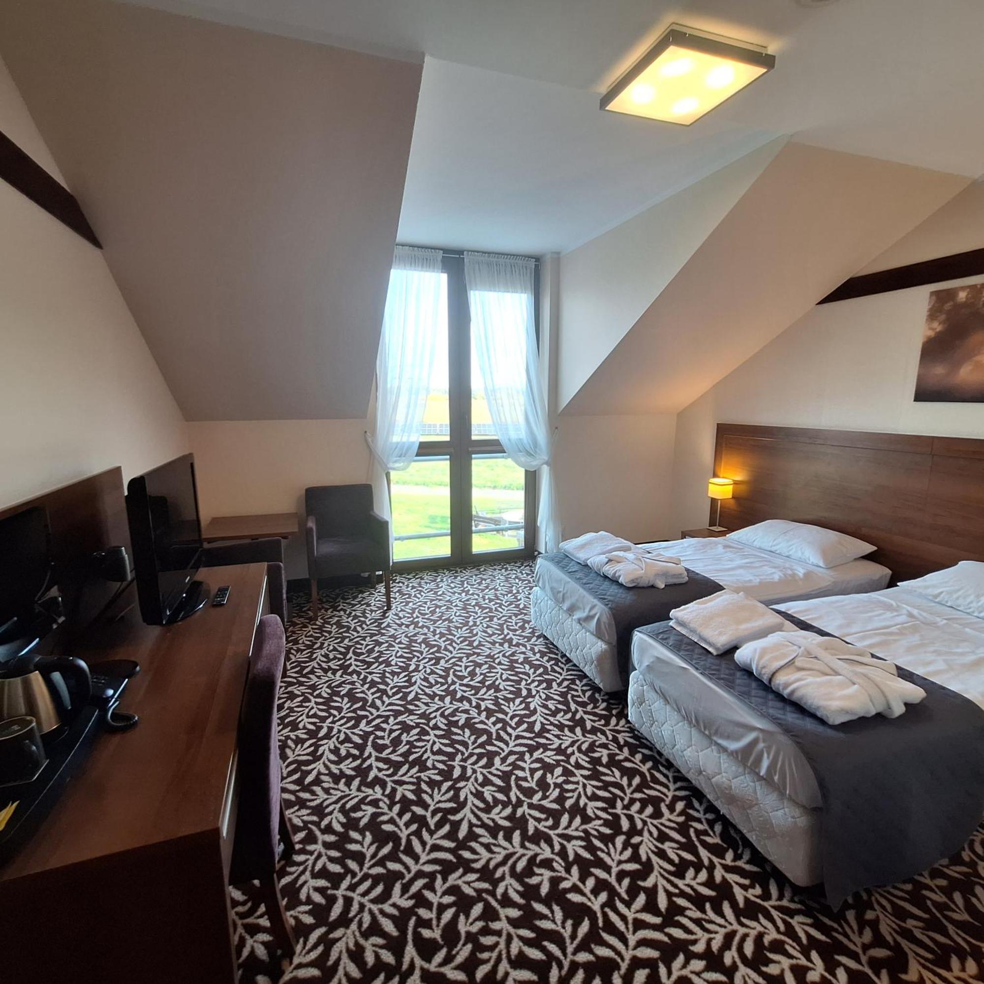Hotel I Aquapark Olender Stary Toruń エクステリア 写真